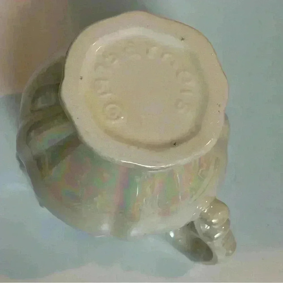 Vintage 1975 Arnels small ceramic irridescent ornamental pitcher - Picture 5 of 8